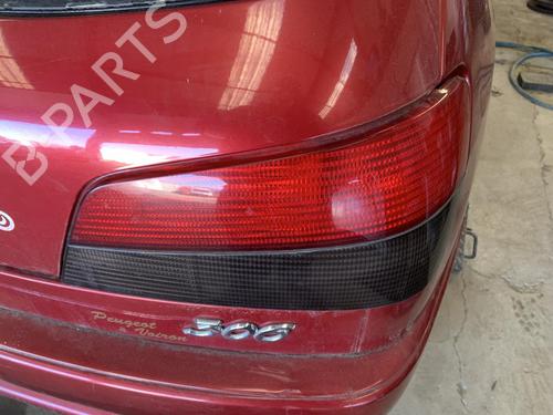 Used Right taillight PEUGEOT 306 Hatchback (7A, 7C, N3, N5) 1.4 (75 hp) 26422561