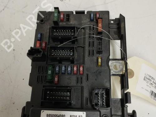 Used Fuse box CITROËN XSARA (N1) 1.4 i (75 hp) 26427366