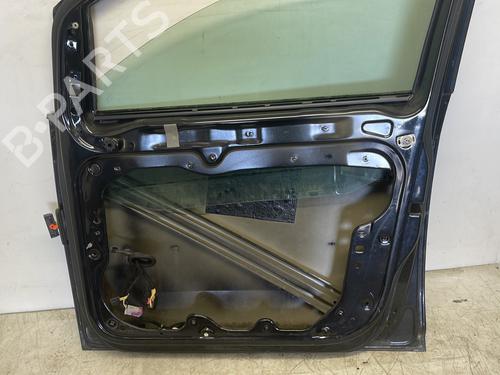 right-front-door-vw-touran-1t3-2010-2011-2012-2013-2014-2015-2016-26423670 main image