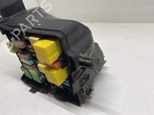 Used Fuse box Fuse box CITROËN C-ELYSEE (DD_) 1.2 VTi 82 (82 hp) 31613175 31613175