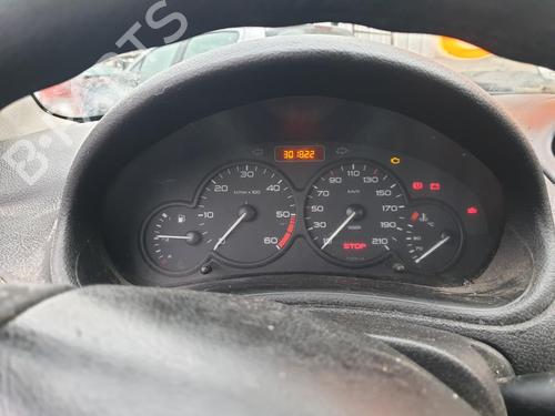 Fuse box PEUGEOT 206 Hatchback (2A/C) 1.4 HDi eco 70 | BP26422123E1 