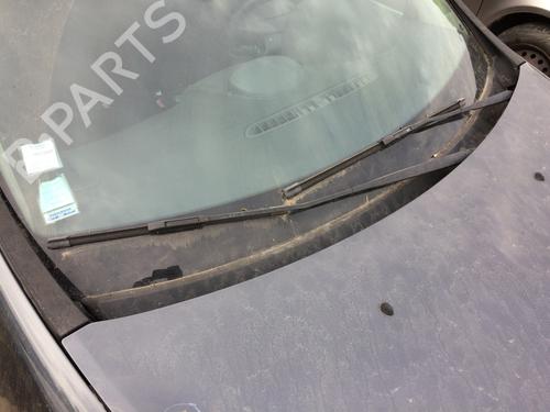 Used Front windshield wiper arm RENAULT CLIO III (BR0/1, CR0/1) 1.4 16V (98 hp) 27205056