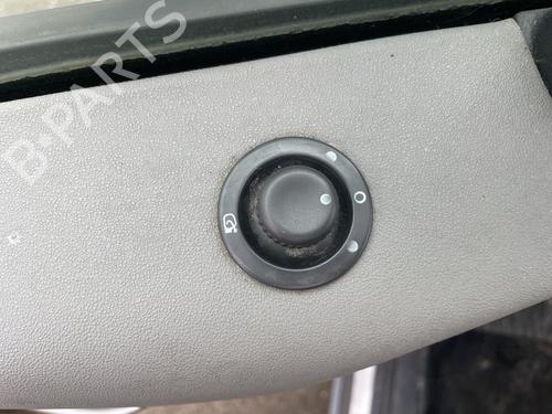 Commande retroviseurs RENAULT SCÉNIC II (JM0/1_) 2.0 (JM05, JM0U, JM1N, JM1U, JM2V) (135 hp) 31649393