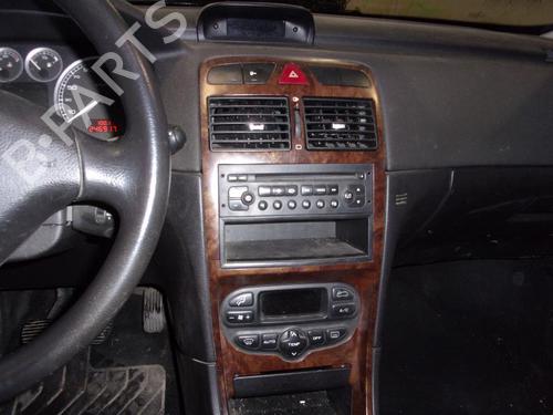 Fuse box PEUGEOT 307 (3A/C) 1.6 HDi 110 | BP26422773E1 