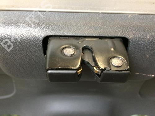 Used Tailgate lock RENAULT CLIO III (BR0/1, CR0/1) 1.5 dCi (BR17, CR17) (86 hp) 26424908