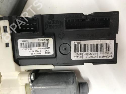 Used Front right window mechanism RENAULT LAGUNA III (BT0/1) 1.5 dCi (BT00, BT0A, BT0T, BT1J) (110 hp) 26417416