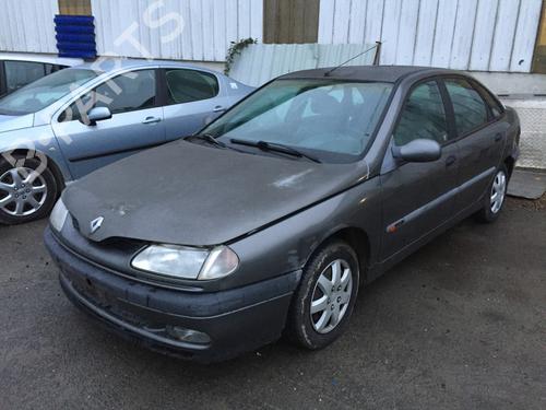 Used Front wiper motor RENAULT LAGUNA I (B56_, 556_) 2.0 (B56C/H/N) (113 hp) 30706220