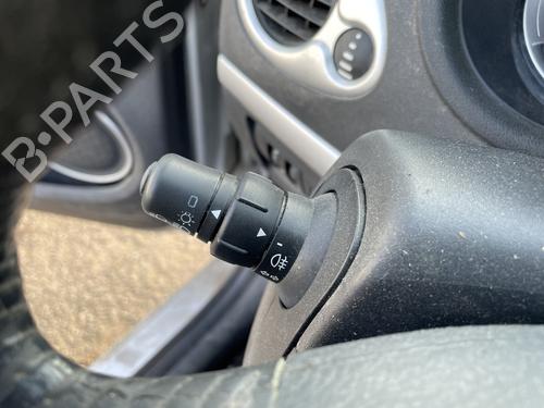 Comutador piscas / escovas RENAULT CLIO III (BR0/1, CR0/1) 1.5 dCi (BR17, CR17) (86 hp) 31288841