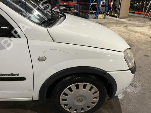 Used Right front fenders OPEL CORSA C (X01) 1.2 (F08, F68) (75 hp) 31646968