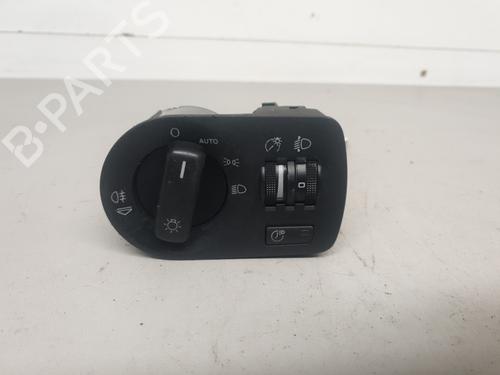 Used Headlight switch AUDI A3 (8P1) 1.9 TDI (105 hp) 26419689