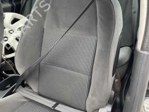 Sæde sæt PEUGEOT 207 (WA_, WC_) 1.6 HDi (90 hp) 33204391