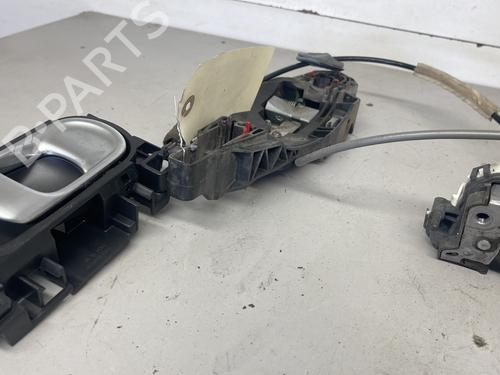 front-right-lock-citroen-c4-cactus-2014-27474605 main image