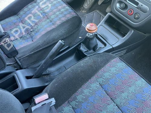 Used Middle console Middle console PEUGEOT 306 Break (7E, N3, N5) 1.9 D (69 hp) 28071228 28071228