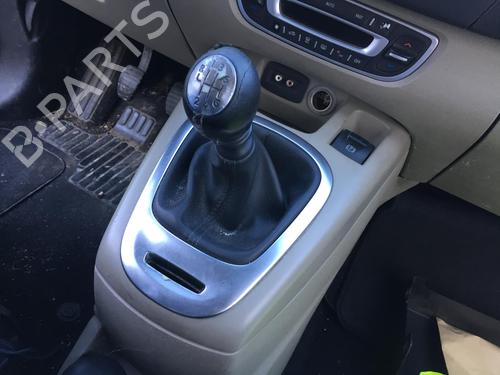 Lecteur Carte RENAULT SCÉNIC III (JZ0/1_) 1.5 dCi (110 hp) 29855694