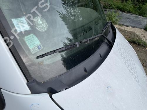 Used Front windshield wiper arm RENAULT MASTER II Van (FD) 2.2 dCI 90 (90 hp) 28075086