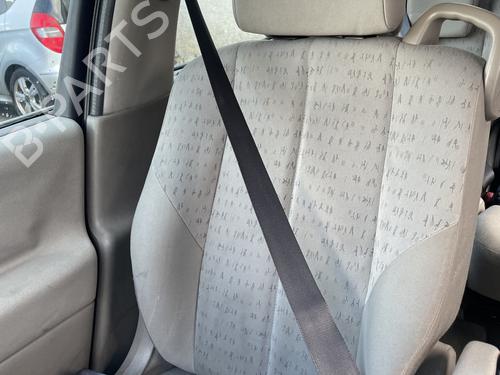 Used Seat buckle RENAULT SCÉNIC II (JM0/1_) 1.9 dCi (JM0G, JM12, JM1G, JM2C) (120 hp) 31583892