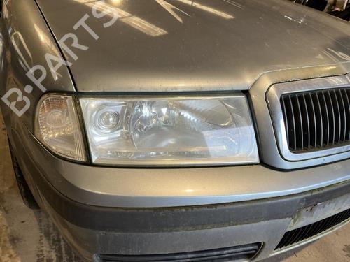 Phare droit SKODA OCTAVIA I (1U2) 1.9 TDI (110 hp) 31904564