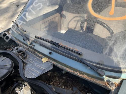 Used Front windshield wiper arm Front windshield wiper arm RENAULT SUPER 5 (B/C40_) 1.1 (48 hp) 38924334 38924334