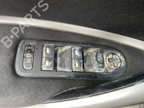 Used Left front window switch Left front window switch CITROËN C5 III (RD_) 1.6 HDi 110 (RD9HL0, RD9HR8, RD9HRA) (112 hp) 33113913 33113913