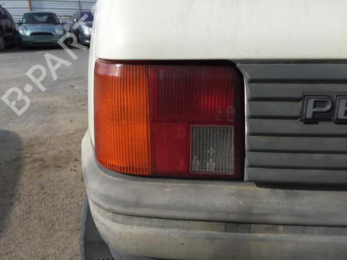 Venstre baglygte PEUGEOT 205 II (20A/C) 1.4 (68 hp) 29610108