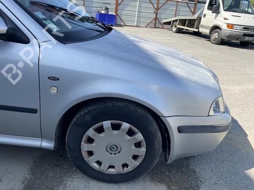 Right front fenders SKODA OCTAVIA I Combi (1U5) 1.6 1U0821106B