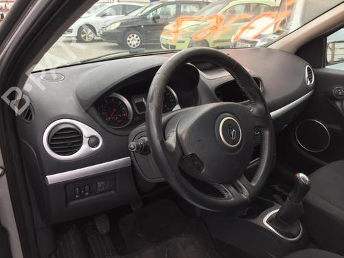 Used Dashboard RENAULT CLIO III (BR0/1, CR0/1) 1.4 16V (98 hp) 29843549