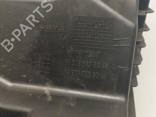 Used Air filter box PEUGEOT 5008 (0U_, 0E_) 2.0 HDi 150 / BlueHDi 150 (150 hp) 26416490