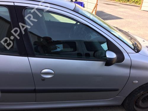 Serrure avant droite PEUGEOT 206 Hatchback (2A/C) 1.4 HDi eco 70 (68 hp) 27282030