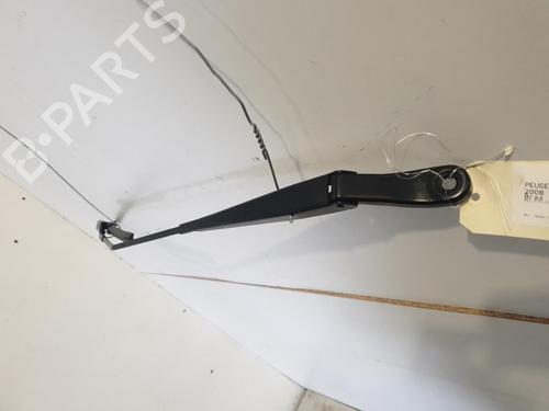 Front windshield wiper arm PEUGEOT 2008 I (CU_) 1.2 PureTech 82 | BP26422332C143 