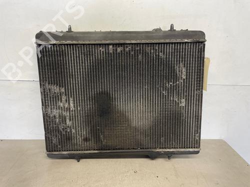 Used Water radiator Water radiator 30933190 30933190