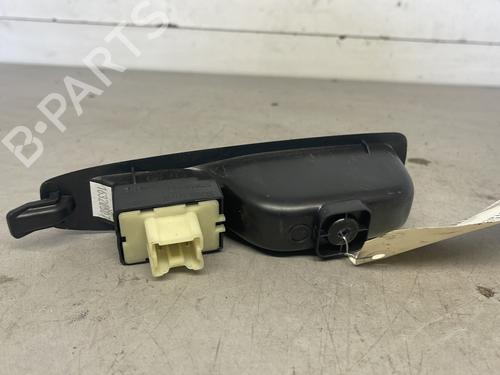 Used Right rear window switch Right rear window switch RENAULT ZOE (BFM_) ZOE (88 hp) 26418416 26418416