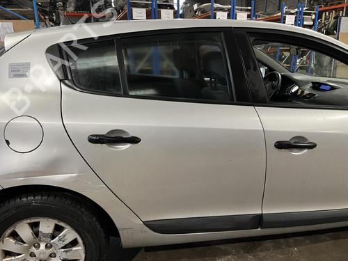 Used Fuel flap RENAULT MEGANE III Hatchback (BZ0/1_, B3_) 1.5 dCi (BZ09, BZ0D, BZ1W, BZ29, BZ14) (110 hp) 31354728