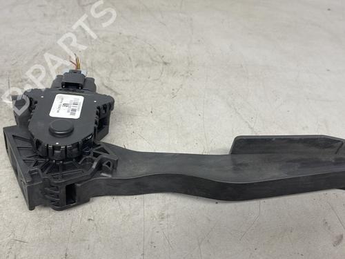 pedal-opel-meriva-b-mpv-s10-2010-2011-2012-2013-2014-2015-2016-2017-26420830 main image