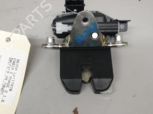 Used Tailgate lock SKODA FABIA II (542) 1.6 TDI (75 hp) 26426552