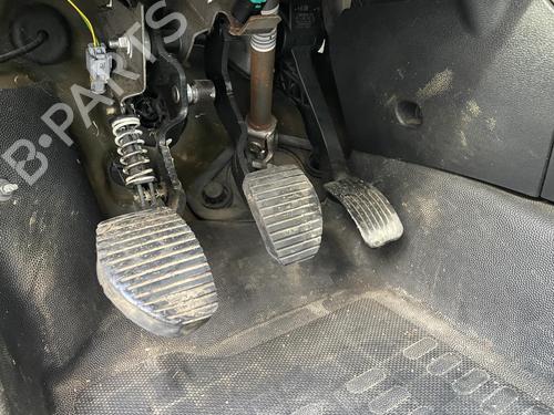 Used Pedal Pedal 38924233 38924233