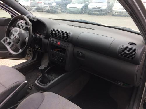Used Warning switch AUDI A3 (8L1) 1.9 TDI (110 hp) 28613067