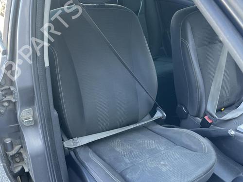 Used Seat buckle RENAULT CLIO III Grandtour (KR0/1_) 1.5 dCi (KR0F) (86 hp) 27271402