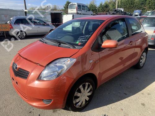 Front left window mechanism TOYOTA YARIS (_P9_) 1.4 D-4D (NLP90_, NLP90R) | BP26428106C22 