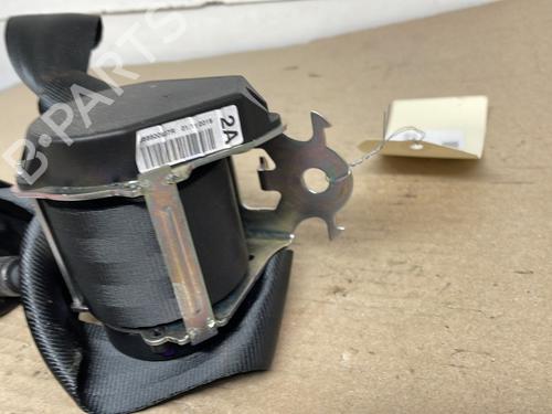 rear-center-seatbelt-renault-zoe-bfm_-2012-30362910 main image