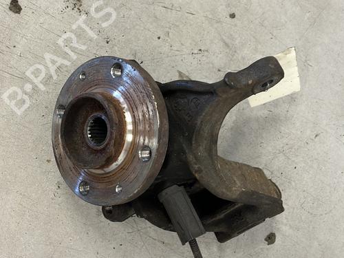 Used Right front steering knuckle Right front steering knuckle CITROËN C3 III (SX) 1.2 PureTech 82 (83 hp) 32758225 32758225
