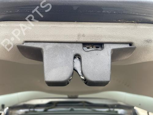 Used Tailgate lock RENAULT SCÉNIC II (JM0/1_) 2.0 (JM05, JM0U, JM1N, JM1U, JM2V) (135 hp) 31649444