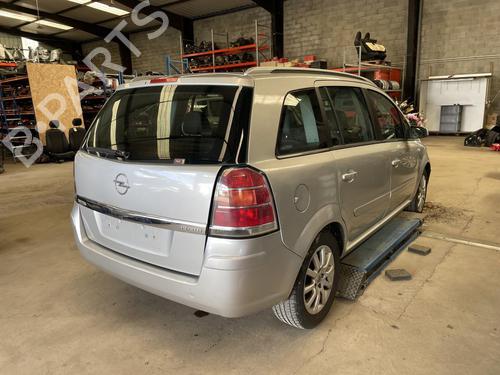 Grille OPEL ZAFIRA / ZAFIRA FAMILY B (A05) 1.9 CDTI (M75) | BP26426755C40 
