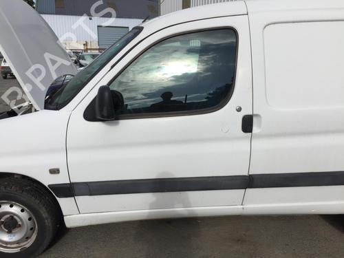 Türschloss links vorne für PEUGEOT PARTNER Box Body/MPV (5_, G_) 1.9 D (69 hp) 29567264