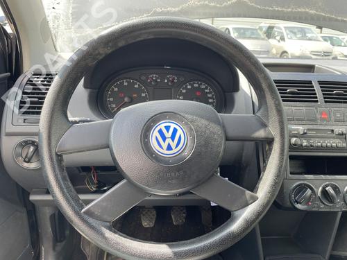 Used Steering wheel VW POLO (9N_, 9A_) 1.2 12V (64 hp) 26439989