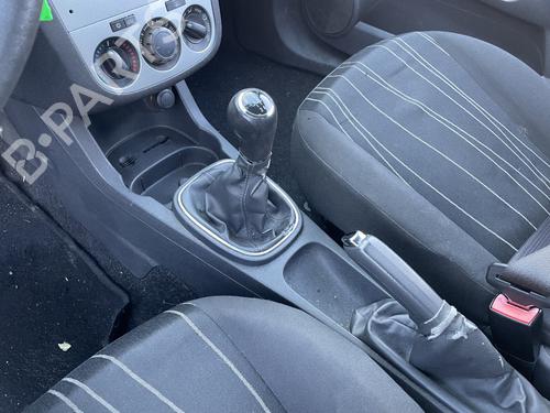 Used Middle console Middle console OPEL CORSA D (S07) 1.3 CDTI (L08, L68) (90 hp) 31917118 31917118