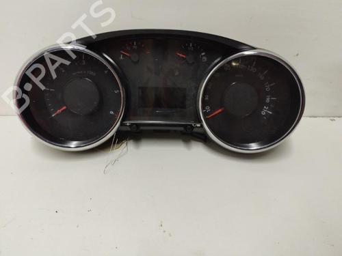 Used Instrument cluster PEUGEOT 5008 (0U_, 0E_) 1.6 HDi (110 hp) 26422018
