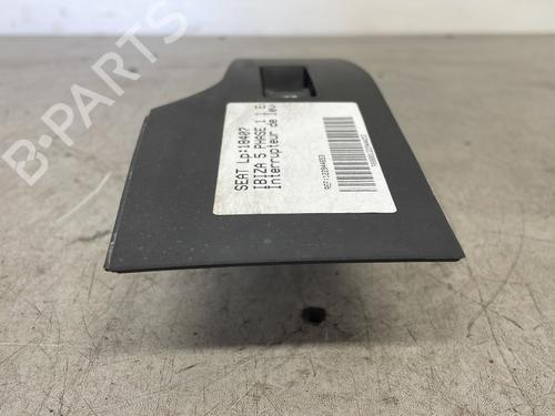 right-front-window-switch-seat-ibiza-v-kj1-kjg-2017-33206326 main image