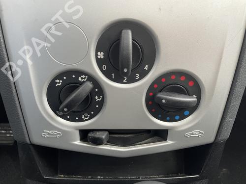 Commande Chauffage DACIA LOGAN MCV (KS_) 1.5 dCi (KS0W) (86 hp) 32093916