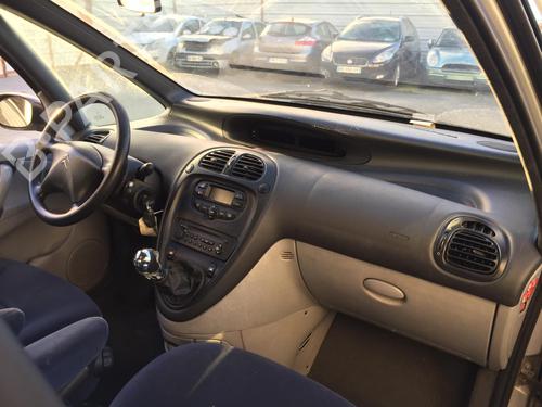 Used Glove box CITROËN XSARA PICASSO (N68) 2.0 HDi (90 hp) 30593545