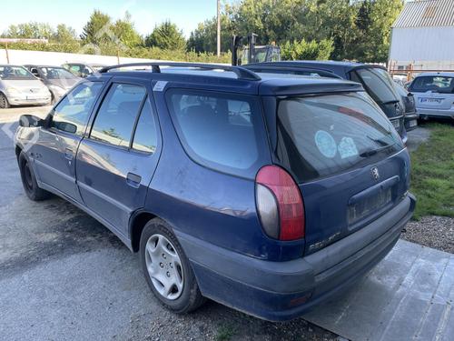 Used Left taillight PEUGEOT 306 Break (7E, N3, N5) 1.9 D (69 hp) 28064746